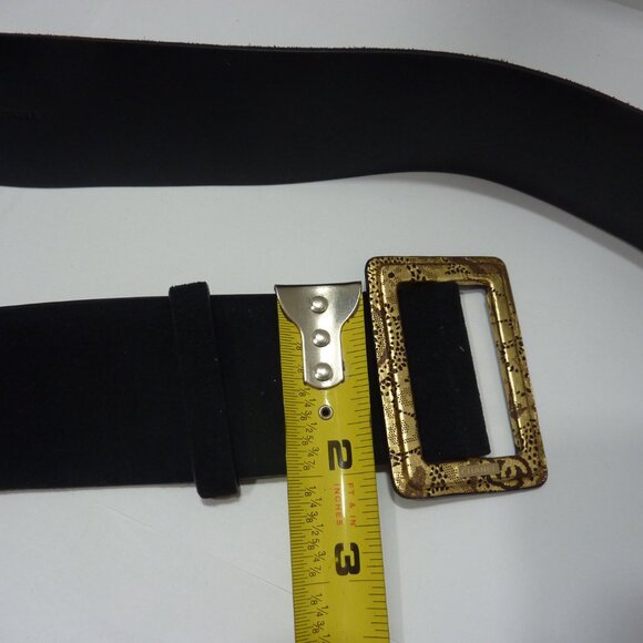 CHANEL BLACK LEATHER WOMEN\'S WIDE BELT SIZE 36 (but measures as 33) main image 5